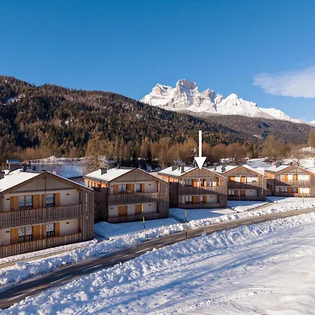 Greenwood - Spacious Alpine Retreat With Mountain Views *