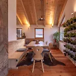 Lägenhet Greenwood - Spacious Alpine Retreat With Mountain Views