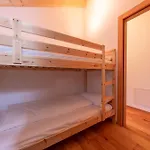 Greenwood - Spacious Alpine Retreat With Mountain Views Lägenhet
