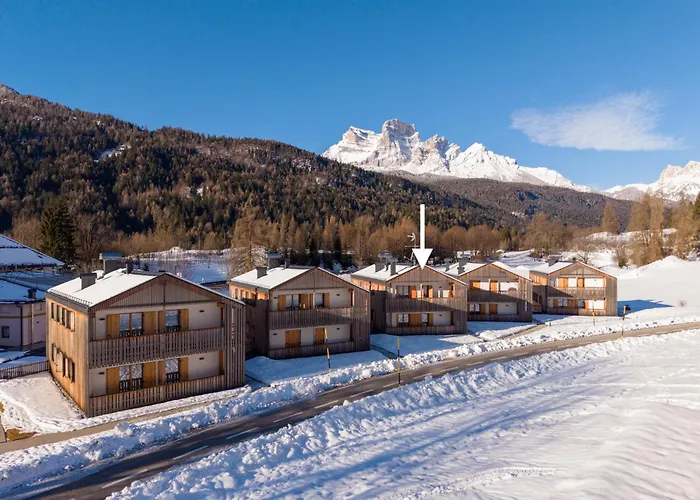 Greenwood - Spacious Alpine Retreat With Mountain Views *